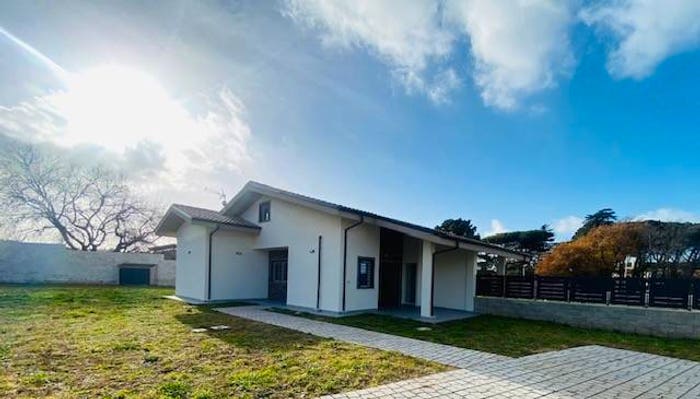 Casa con 5 locali in vendita in Via Tuscolana, Frascati