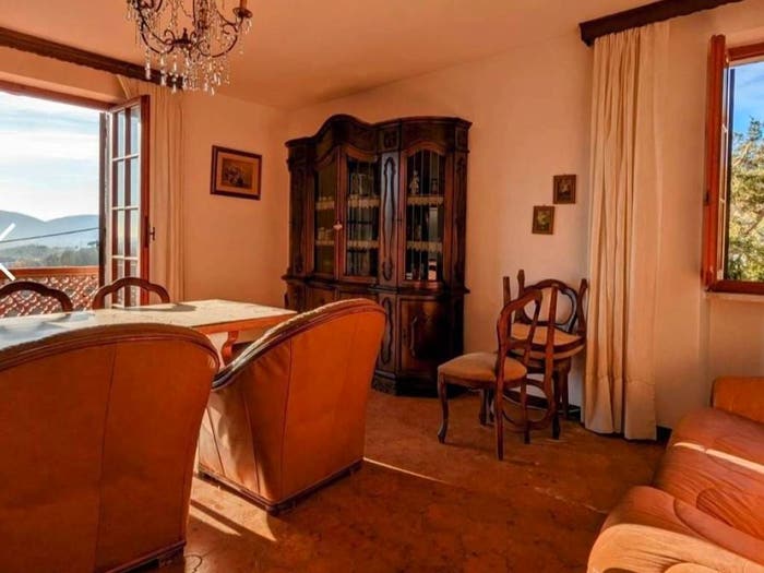 Casa con 6 locali in vendita in Casano Dogana Isola, Luni