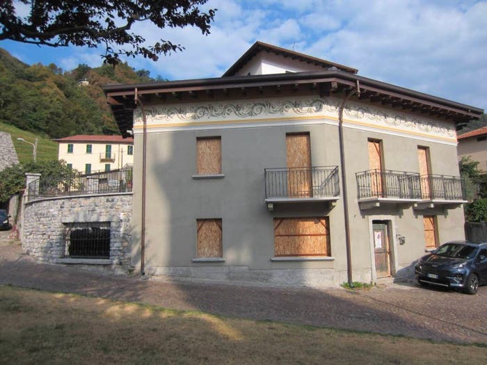Casa con 6 locali in vendita in piazza Nestore Ferretti, Limonta, Oliveto Lario
