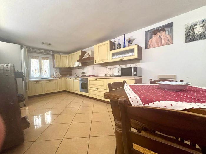 Casa con 6 locali in vendita in Via Stradone, Porto Fuori, Ravenna