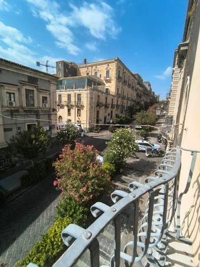 Appartamento con 6 locali in vendita in Via Antonino di Sangiuliano, Centro Storico, Catania