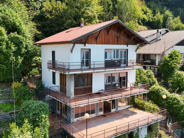Casa con 6 locali in vendita in Via Carlo Cattaneo, San Fedele Intelvi, Centro Valle Intelvi