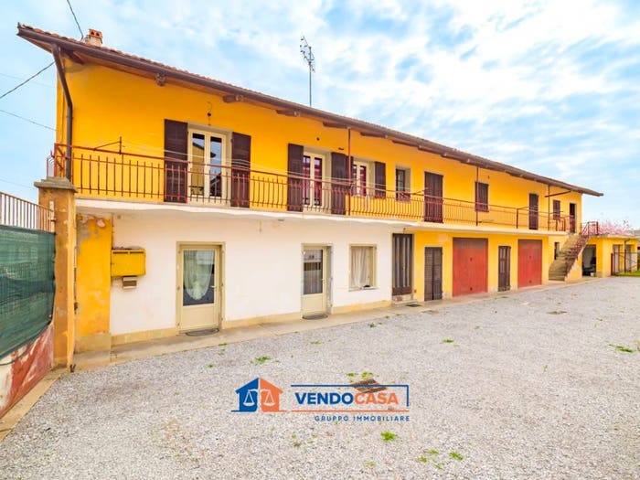 Casa con 6 locali in vendita in Corso Giovanni XXIII, Centro, Caraglio