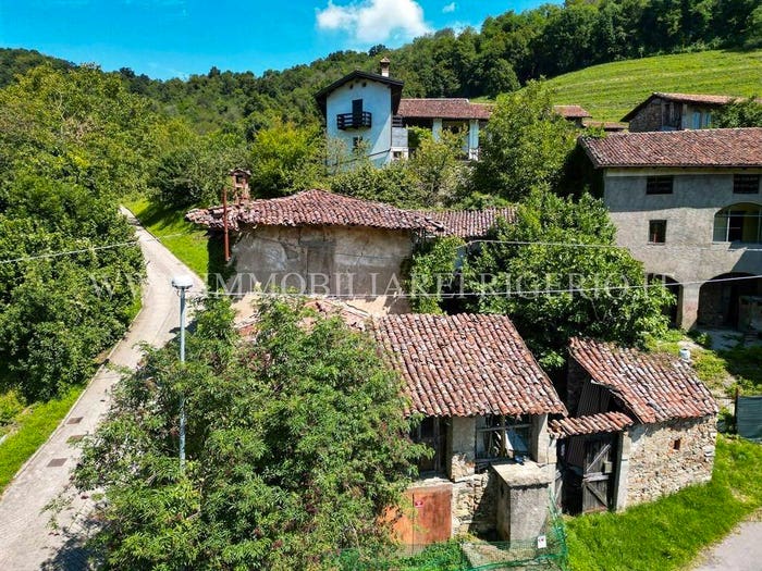 Casa quadrilocale in vendita in via Pomino, Cisano Bergamasco