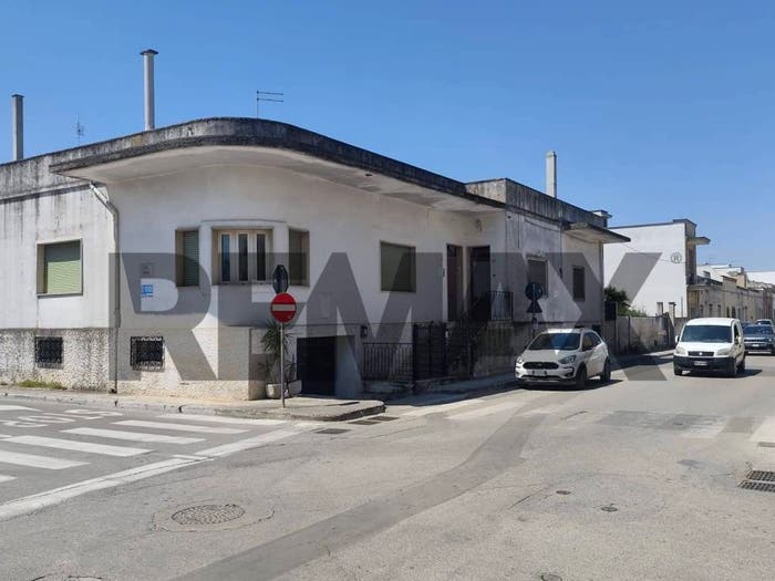 Casa con 6 locali in vendita in Via Roma angolo Via Risorgimento, Erchie