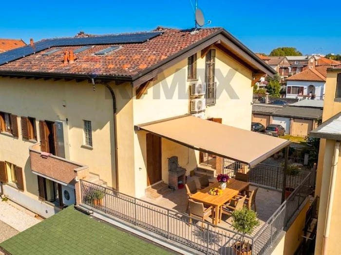Appartamento trilocale in vendita in Vicolo Isonzo, Centro, Bollate