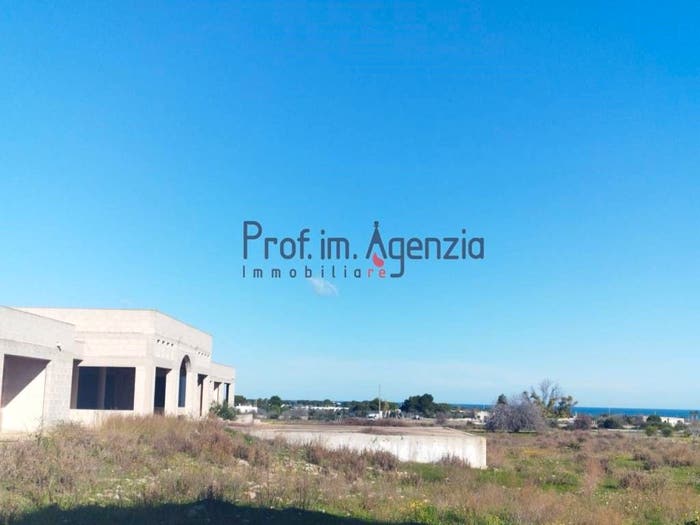 Casa con 6 locali in vendita in Carovigno
