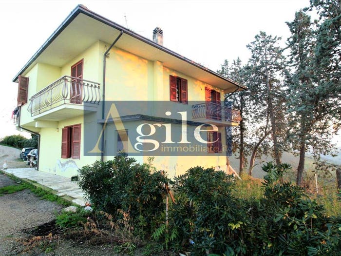 Casa con 6 locali in vendita in contrada San Lazzaro, Offida