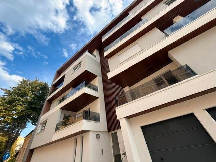 Appartamento quadrilocale in vendita in Via Caduta del Forte, Via Venezia Lungofiume Paolucci, Pescara