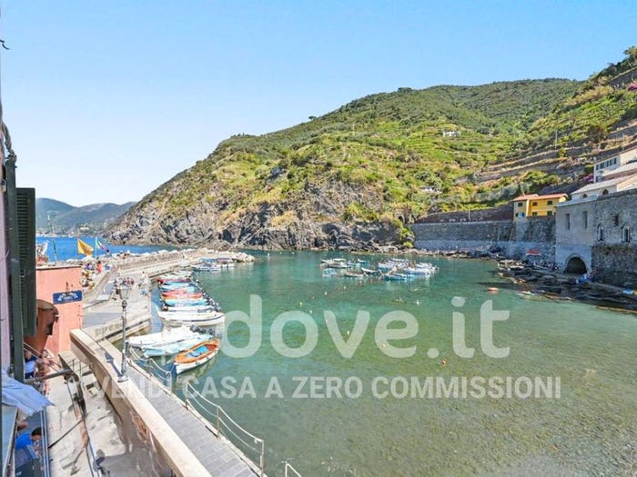 Appartamento quadrilocale in vendita in Piazza Guglielmo Marconi, Centro, Vernazza