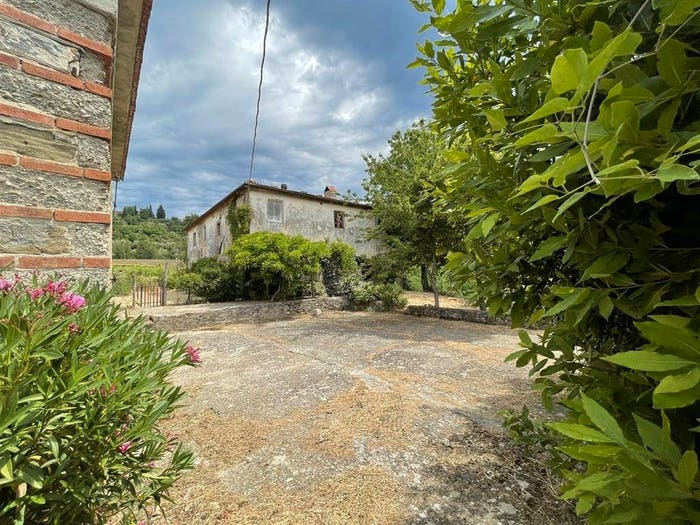 Casa con 6 locali in vendita in Pontassieve