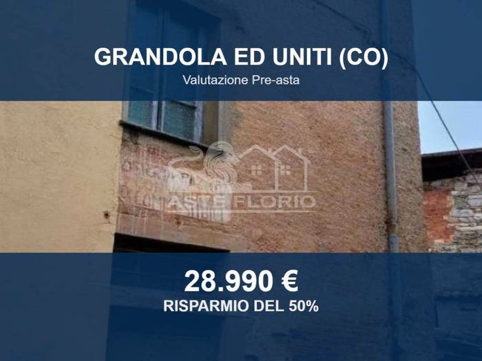 Casa con 6 locali in vendita in Vicolo Carate e, Naggio, Grandola ed Uniti