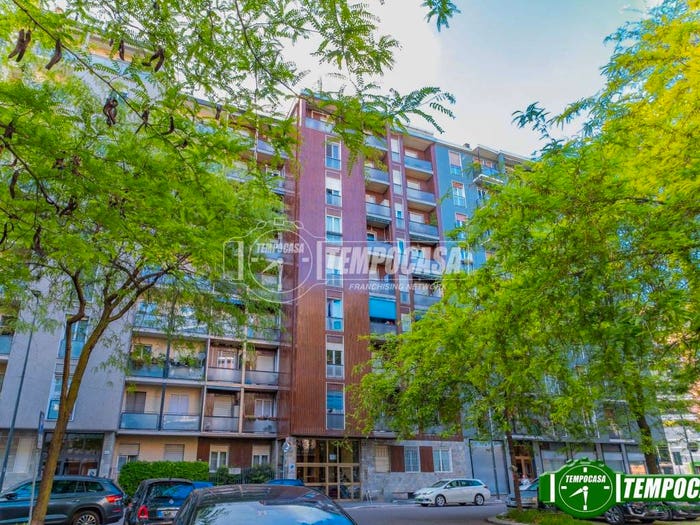 Appartamento trilocale in vendita in Via Pisanello, Gambara, Milano