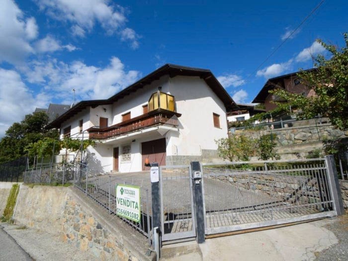Appartamento trilocale in vendita in Strada Conoz, Centro, Chatillon
