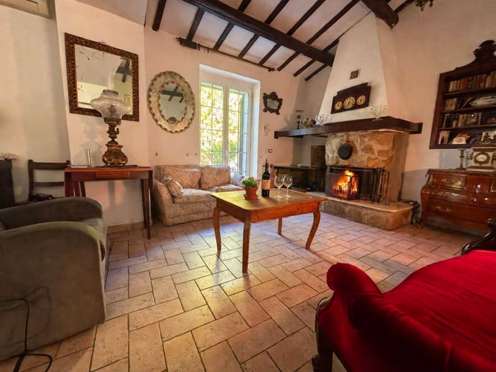 Casa con 6 locali in vendita in Strada Comunale Colle Cretone, Pineto