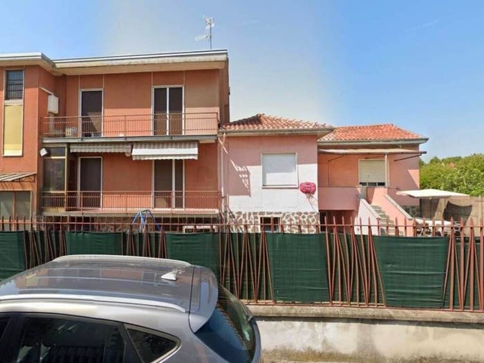 Casa bilocale in vendita in Via Piemonte, Centro, Lainate