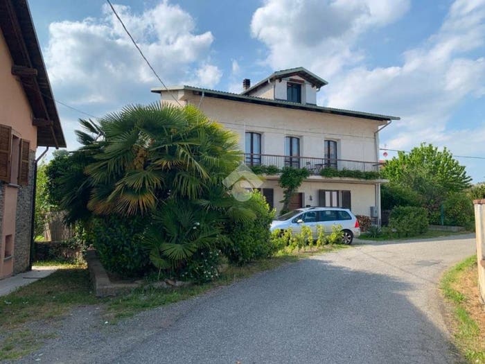 Casa con 6 locali in vendita in Regione Carrara, Terzo