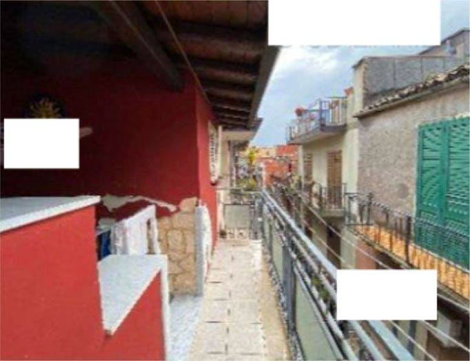 Appartamento con 6 locali in vendita in VIA SCIARELLE, Paternò