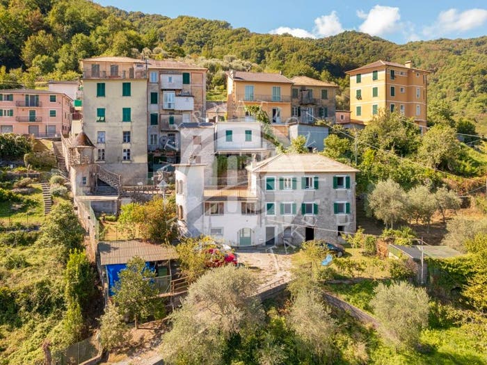 Casa con 6 locali in vendita in Tribogna
