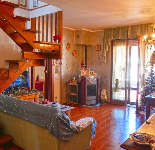 Appartamento con 5 locali in vendita in Via Vigna, Centro, Fivizzano