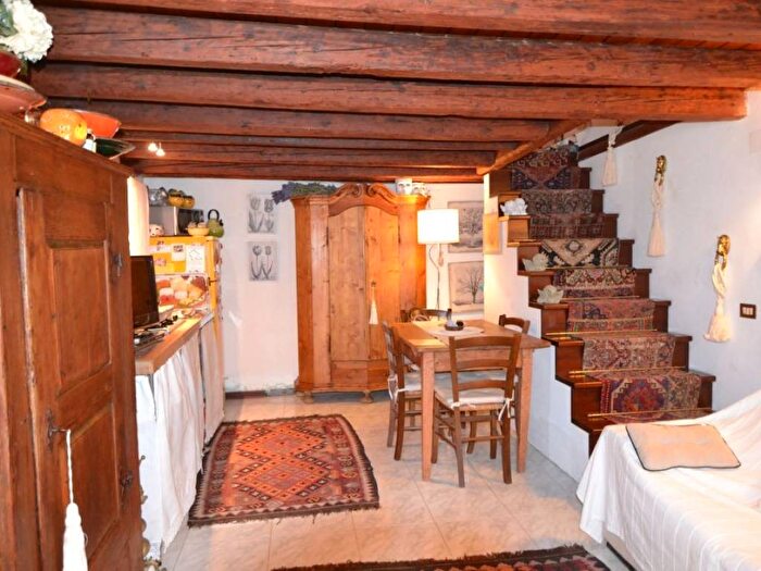 Appartamento trilocale in vendita in Santa Croce, Venezia