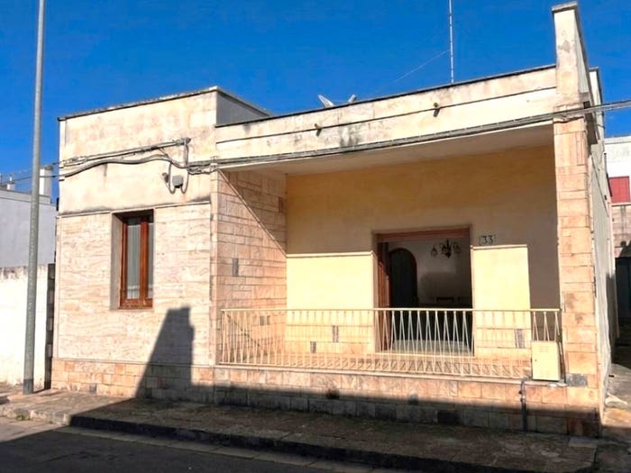 Casa con 6 locali in vendita in Via Aia Vecchia, Centro, Leverano