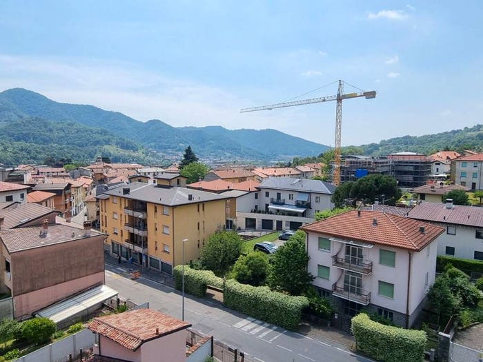 Casa bilocale in vendita in Viale Milano, Centro, Albino