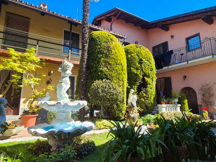 Casa con 6 locali in vendita in Via XX Settembre, Centro, Frossasco