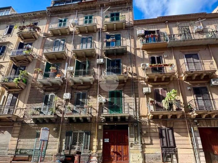 Appartamento trilocale in affitto in Via Giacomo Cusmano, Politeama Ruggiero Settimo, Palermo