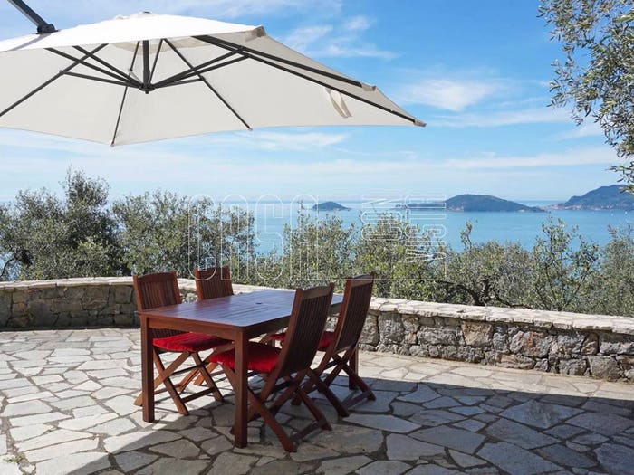 Casa quadrilocale in vendita in SP, La Serra Tellaro, Lerici