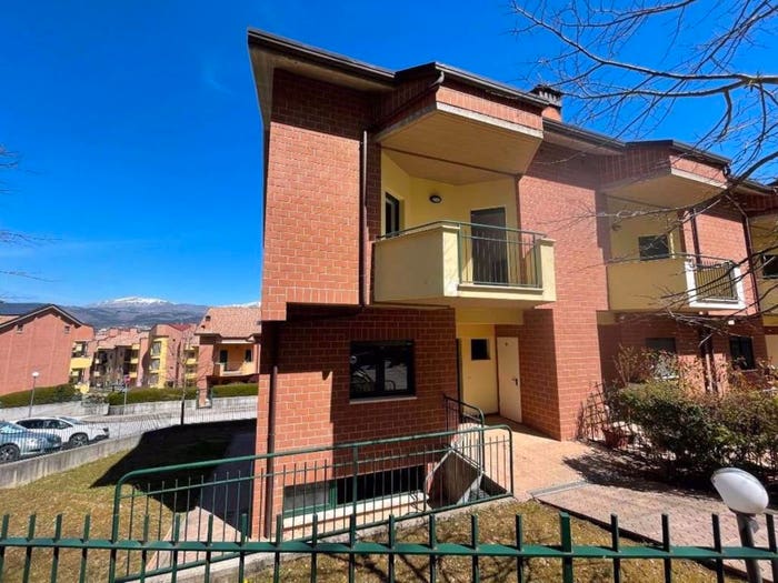 Casa con 5 locali in vendita in Via dei Tigli, Bellavista Pianola, L'Aquila
