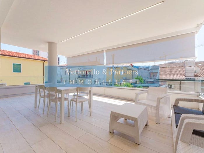 Appartamento trilocale in affitto in Via Vittorio Veneto, Lido Est, Jesolo