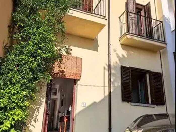 Appartamento con 6 locali in vendita in Via Natale Rauti, Centro, Chiaravalle Centrale