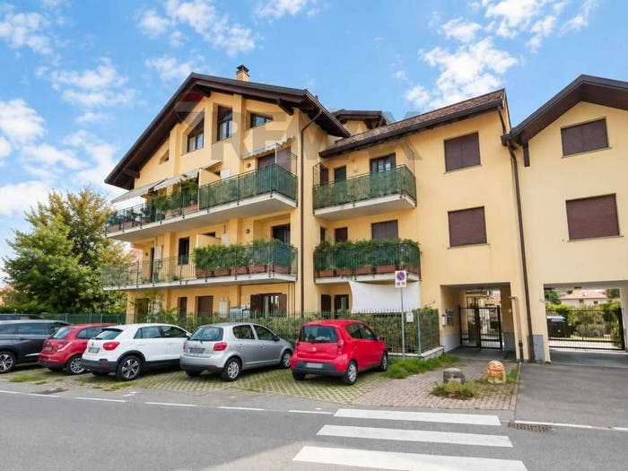 Appartamento quadrilocale in vendita in Damiano chiesa, Centro, Marnate