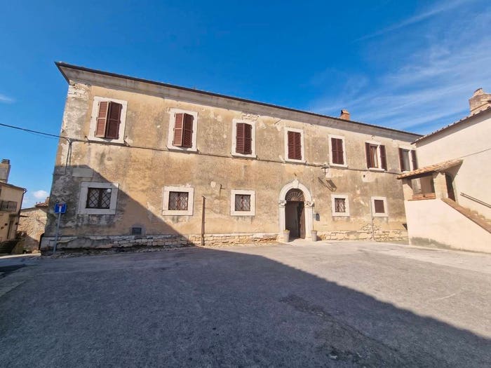 Appartamento trilocale in vendita in Piazza III Novembre, Porchiano, Amelia