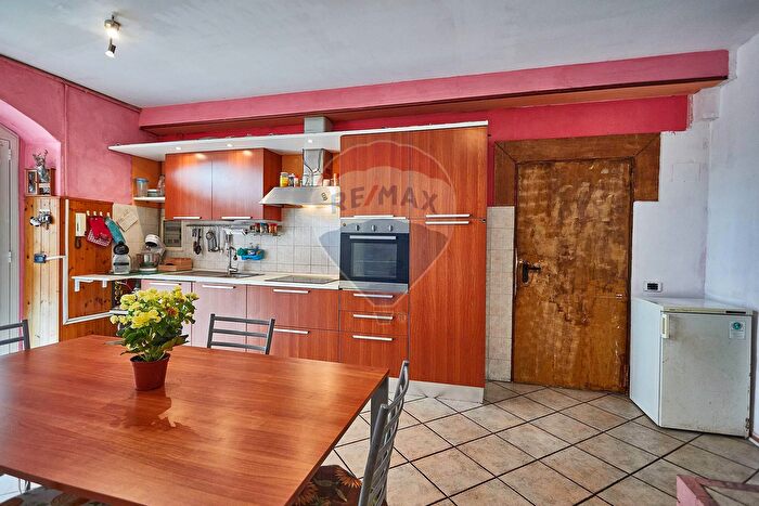 Casa con 7 locali in vendita in dei Mille B, Barzano'