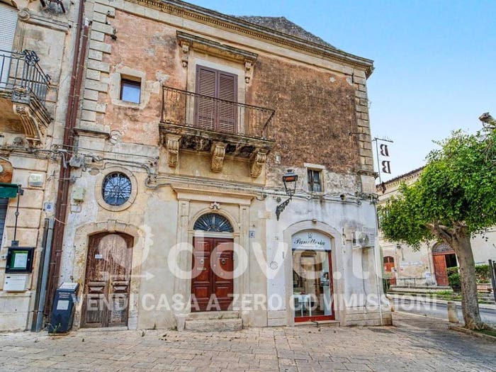 Casa con 6 locali in vendita in Via Regina Elena, Modica Alta, Modica