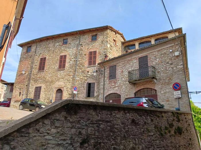 Casa con 6 locali in vendita in Garibaldi, Alta Val Tidone