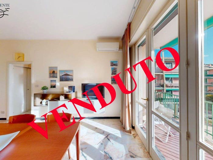 Appartamento trilocale in vendita in Centro, Finale Ligure