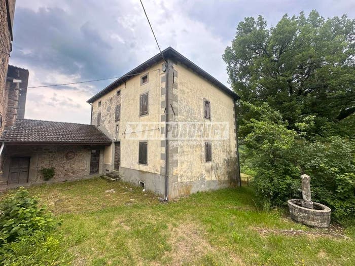 Casa con 6 locali in vendita in Via Ponte Strettara, Montecreto