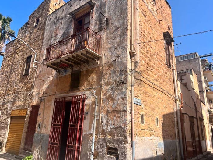 Casa quadrilocale in vendita in VIA GIGANTE, Centro, Bagheria