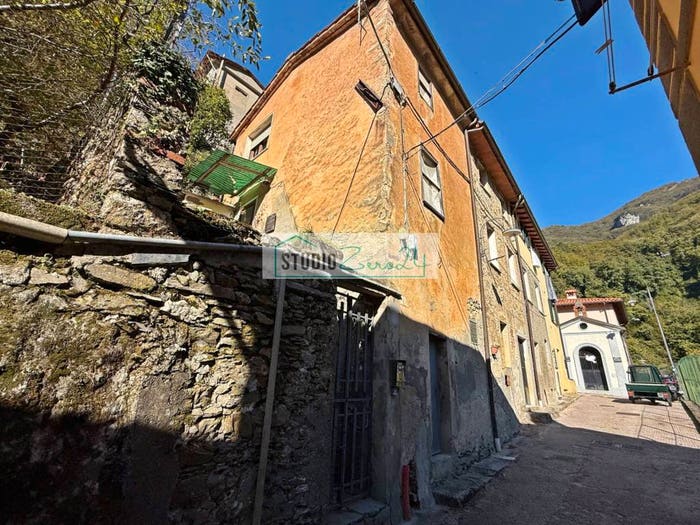 Casa bilocale in vendita in via tardoni, Camaiore Paese, Camaiore