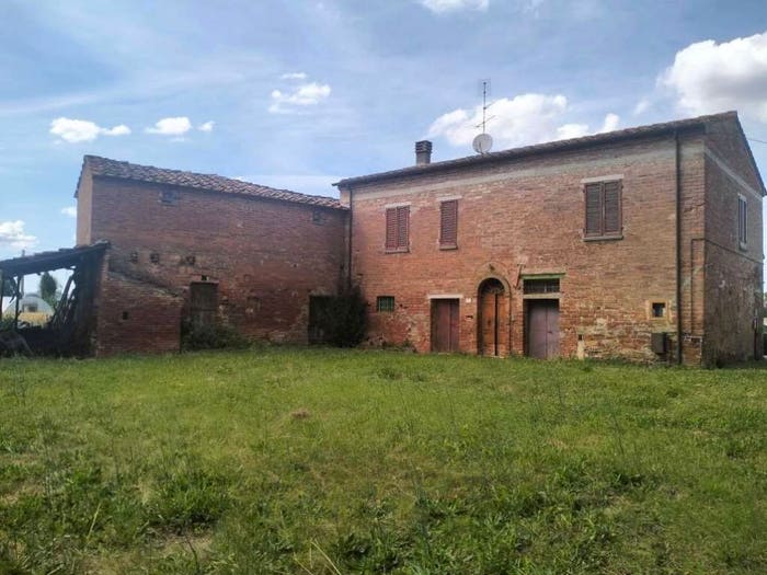 Casa con 6 locali in vendita in Foiano della Chiana