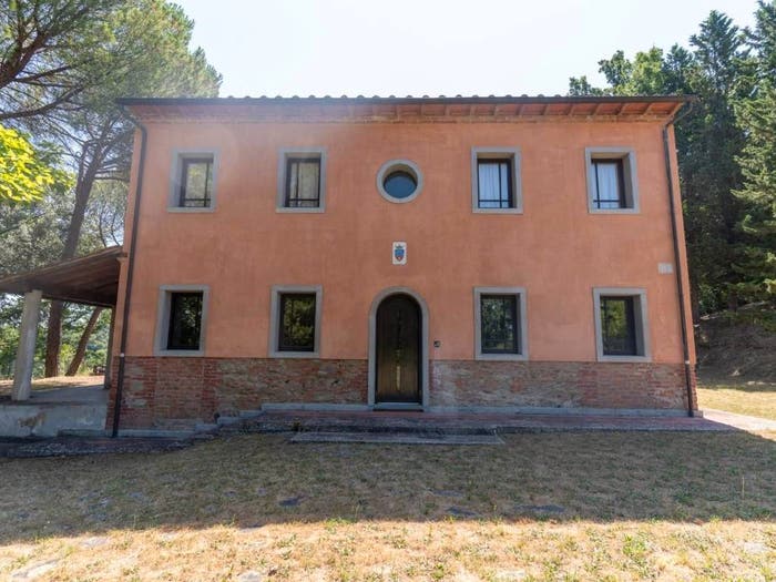 Casa con 6 locali in vendita in Via San Francesco, Centro, Palaia