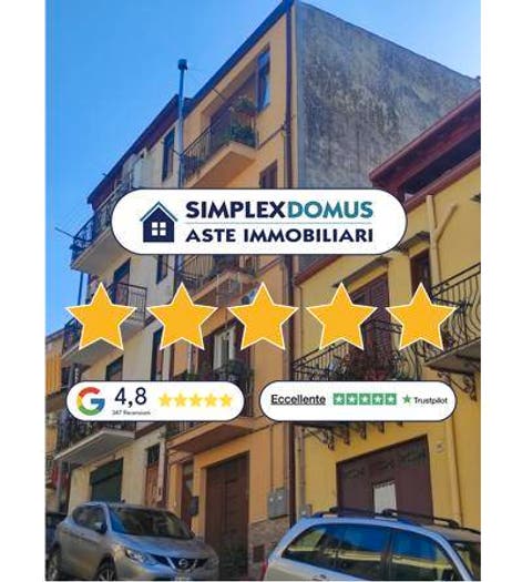 Appartamento con 6 locali in vendita in Cortile Poma, Corleone