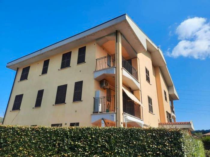 Appartamento trilocale in vendita in Via dell'Acqua Acetosa, Orte