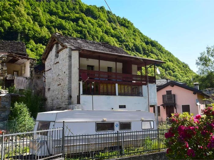 Case in Vendita e in Affitto - 2