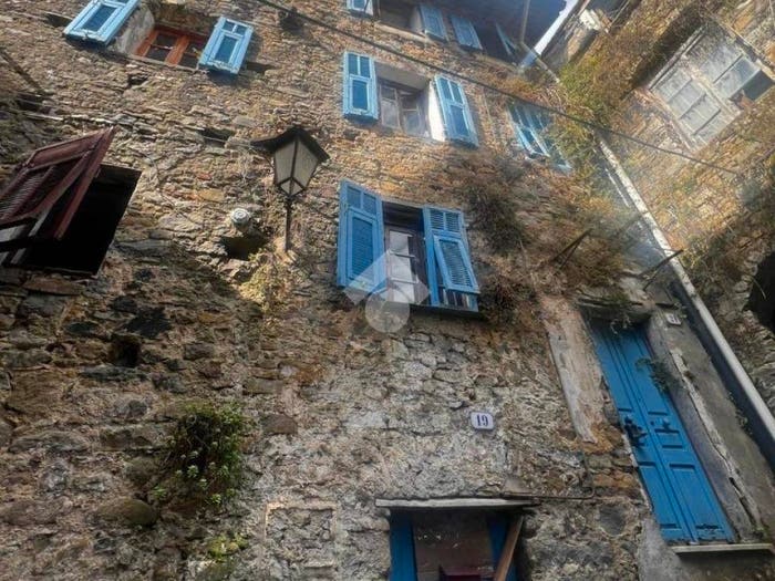 Casa trilocale in vendita in VIA MARIO LAURA, Ceriana