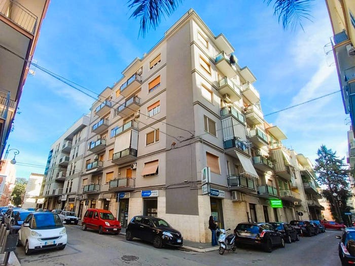 Appartamento quadrilocale in vendita in Via Maggio, Bisceglie