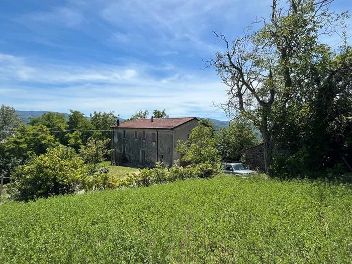 Casa con 6 locali in vendita in Strada San Siro, Centro, Bardi